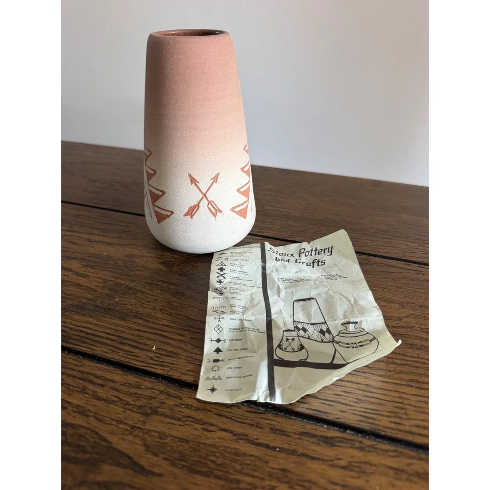 Sioux Pottery Vase Small Terracotta Ombre Hand Etched Signed Garnett S.D.